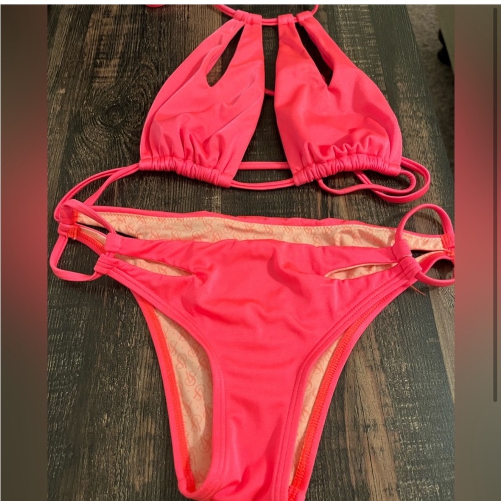 Victoria’s Secret Bikini Set
